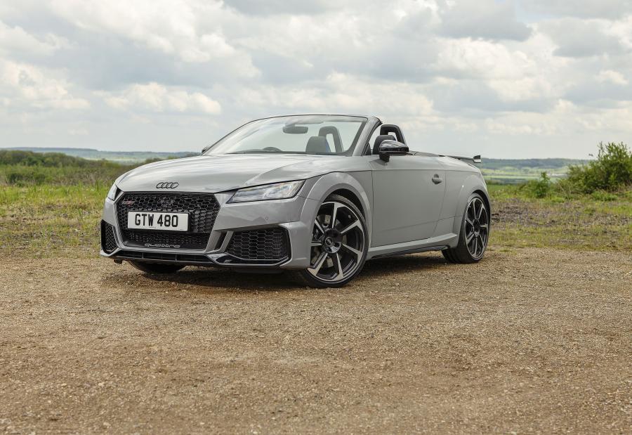  Audi TT RS Roadster (8S) 2019 года  (UK) (фото 18 из 36)